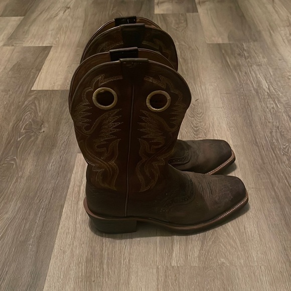 Ariat Other - Ariat Cowboy boots